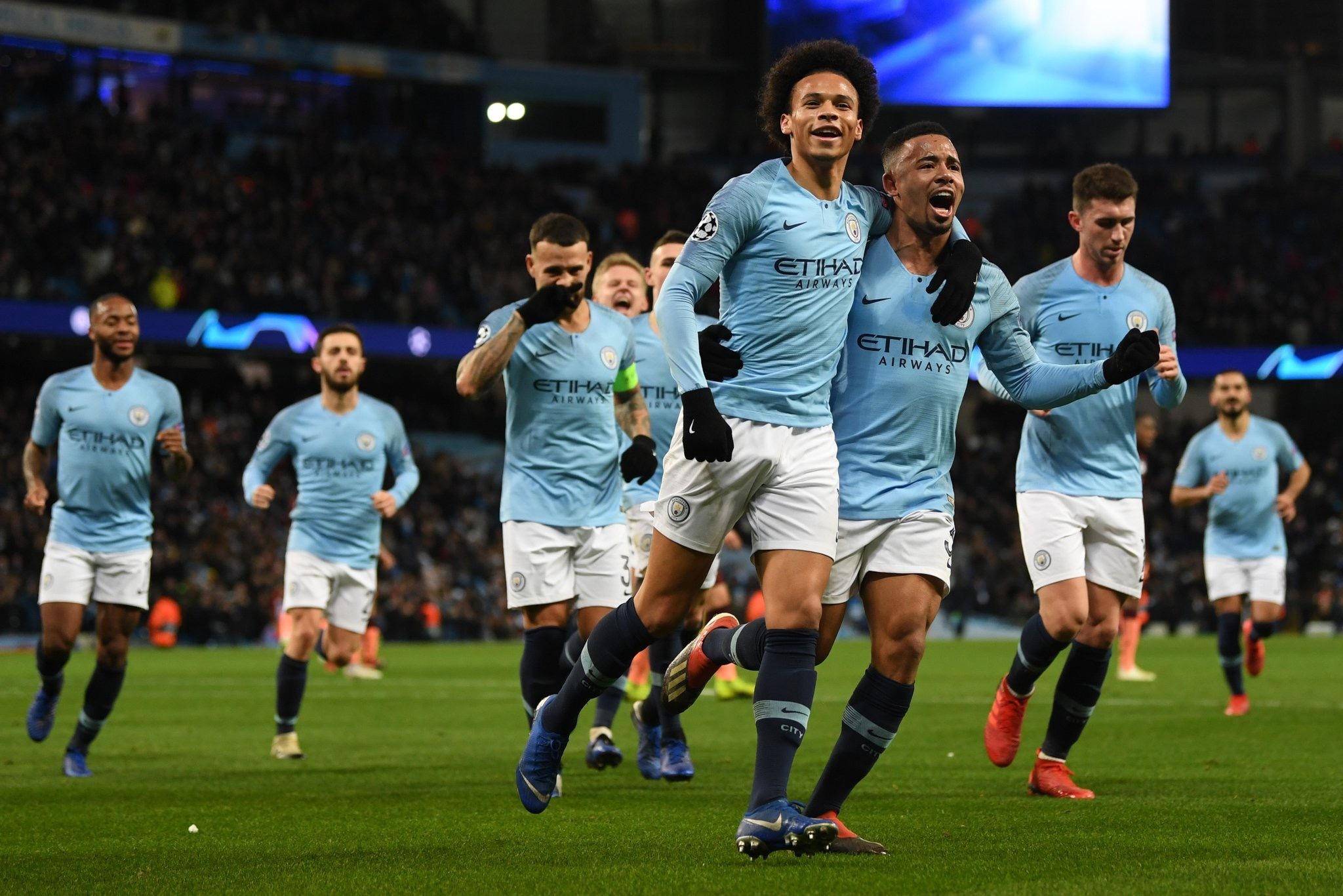 而被迫告别 而被迫告别