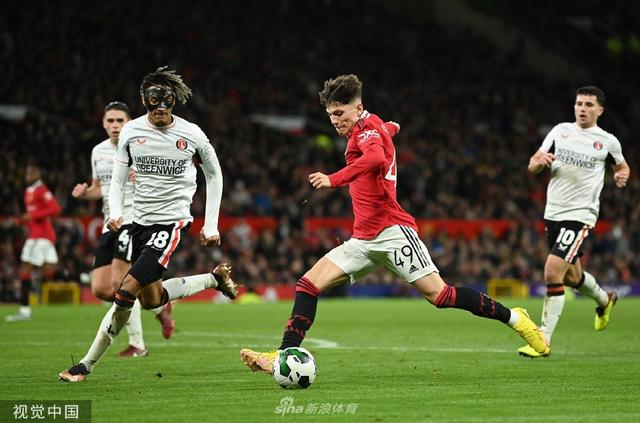 满悬念与激 满悬念与激